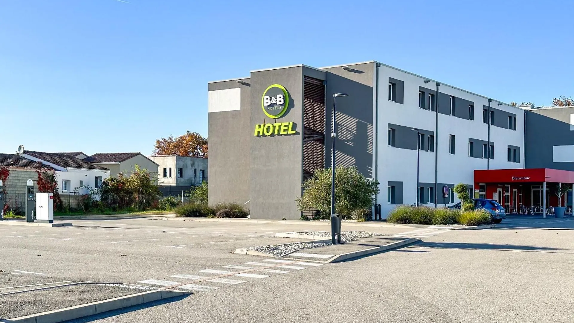 B&B Hotel Valence Tgv Romans 알리산 2*,  프랑스